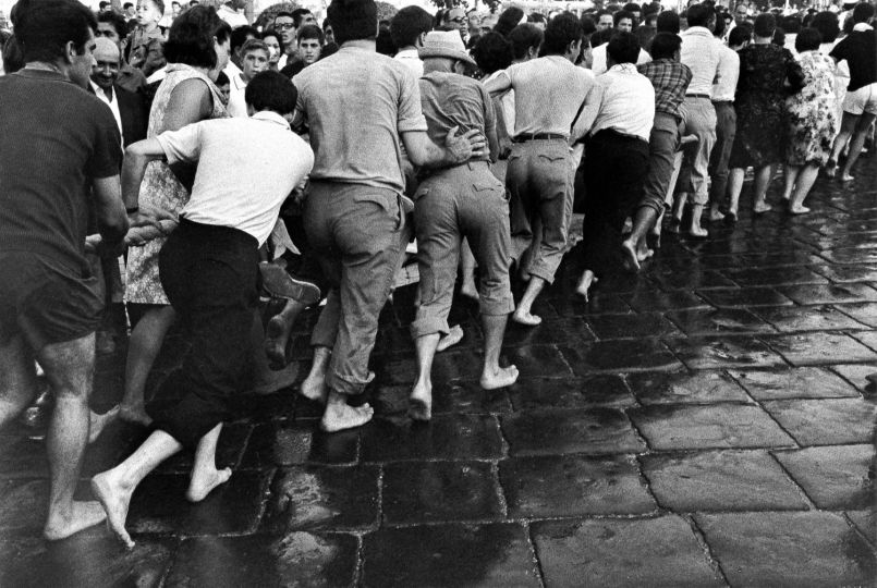 Messine, procession de la Vara, 1966. © Gianni Berengo Gardin/Courtesy Fondazione Forma per la Fotografia