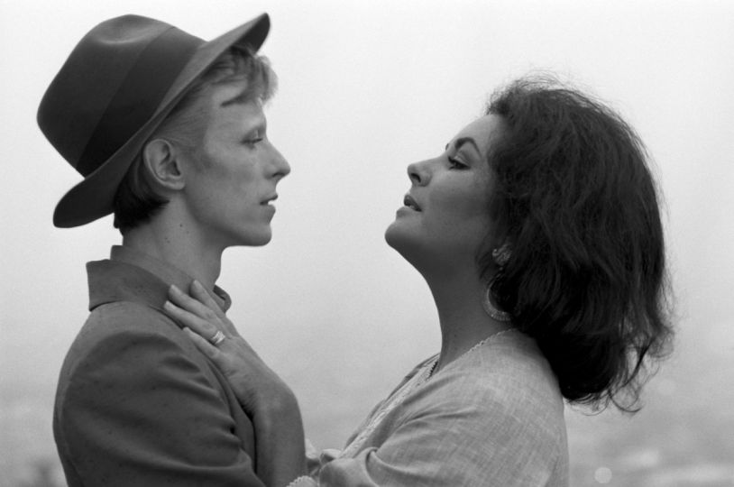 at their first meeting in 1975 David Bowie And Liz Taylor © Terry O’Neill / Iconic Images