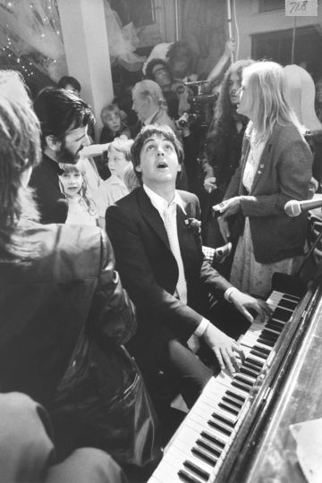 Paul McCartney at Ringo Starr's wedding, 1981 © Terry O’Neill / Iconic Images