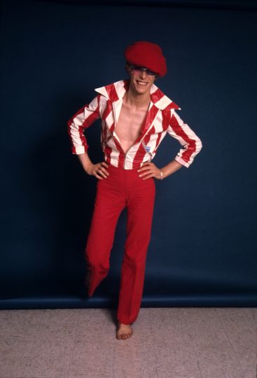 David Bowie. Red Stripes. 
Los Angeles, 1974
© Steve Schapiro, courtesy of Fahey/Klein Gallery, Los Angeles
