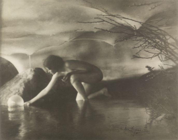 The Bubble, negative 1906, gelatin silver print, 7 ½ x 9 1/2 inches. Wilson Centre for Photography
