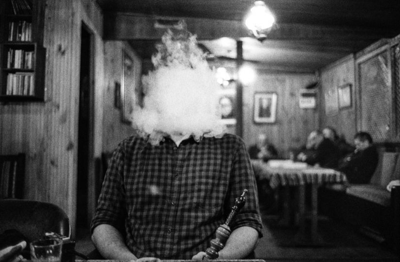 2013 10 30 : Istanbul Clement Nargileh Smokeman  © Stephan Zimmerli