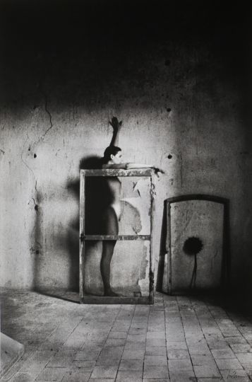 Simone gerahmt, 1999 © Karin Székessy