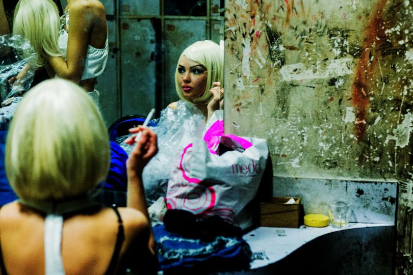 Behind the scenes #76, 2016 © Sergey Melnitchenko – Courtesy f22 foto space