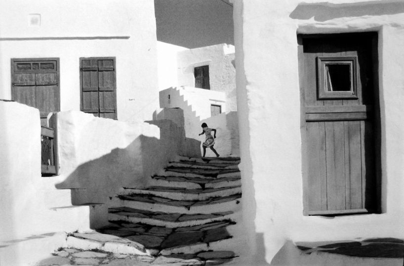 © Henri Cartier-Bresson – Courtesy Peter Fetterman Gallery and Leica Gallery Los Angeles