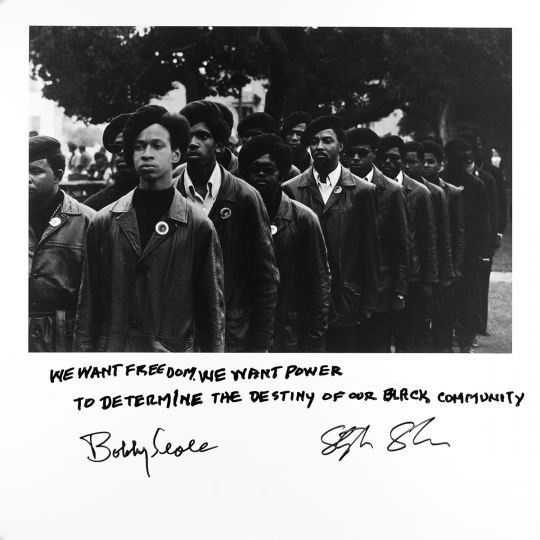 © Stephen Shames & Bobby Seale – Courtesy Manuel Rivera-Ortiz Foundation