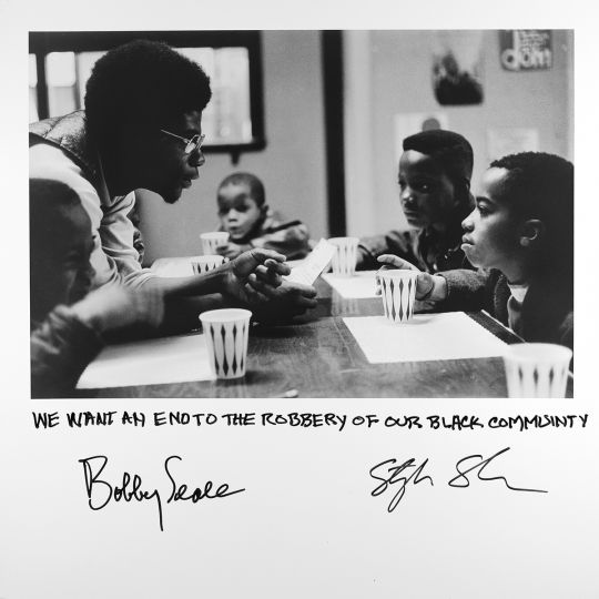 © Stephen Shames & Bobby Seale – Courtesy Manuel Rivera-Ortiz Foundation
