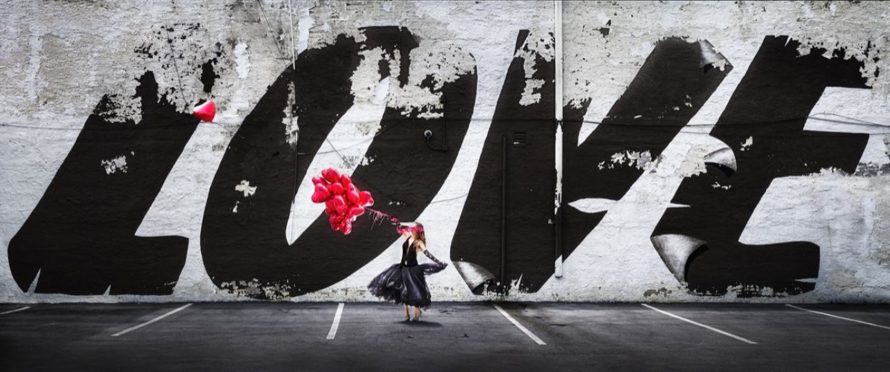 David Drebin Love is in the air, 2018 C-Print, mounted on aluminum © David Drebin courtesy HIGH10 Collection