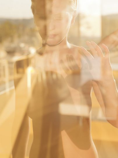 AD 6387 © Mona Kuhn