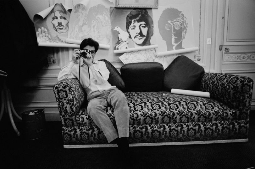 Richard Avedon, star photographer, at a presentation of his Beatles posters, hotel room, Paris, France, 1968 © Michael Friedel