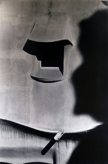 Eikoh Hosoe, Casa Mila, 1977-78, vintage gelatin silver print - Courtesy Baudoin Lebon