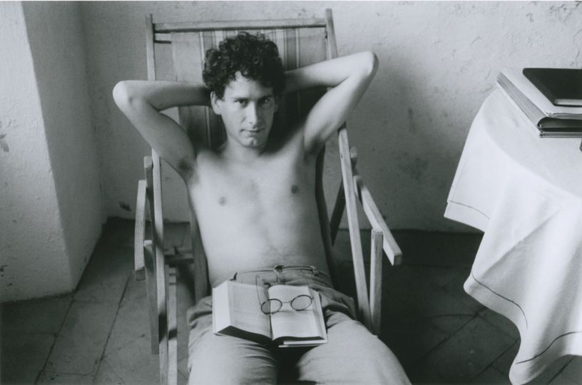 Hervé Guibert Mathieu, 1982 Tirage gélatino-argentique d’époque Image : 14,7 x 22,5 cm Tirage : 23,9 x 30,3 cm Tampon à sec Hervé Guibert © Christine Guibert Courtesy Les Douches la Galerie, Paris