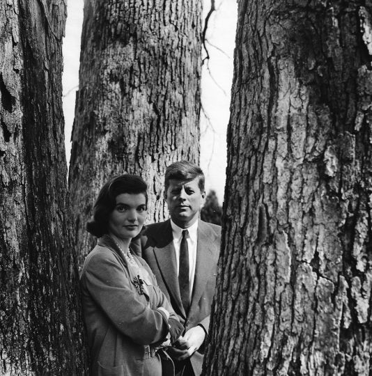 Louise Dahl-Wolfe Jackie and John F. Kennedy, 1956 © Center for Creative Photography at the University of Arizona / Courtesy Staley-Wise Gallery, New York