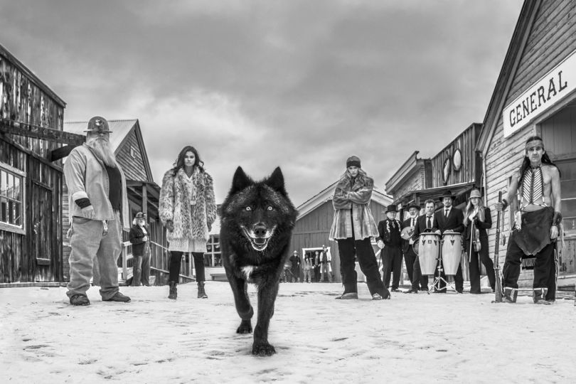 David Yarrow
There Will Be Blood, Butte Montana, USA
Archival Pigment Photograph
Executed in 2020 © David Yarrow – Courtesy Holden Luntz Gallery