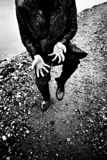 Stephanie Pfriender Stylander Magic, Harper’s Bazaar Uomo, Italy, 1991 © Stephanie Pfriender Stylander / Courtesy Staley-Wise Gallery, New York