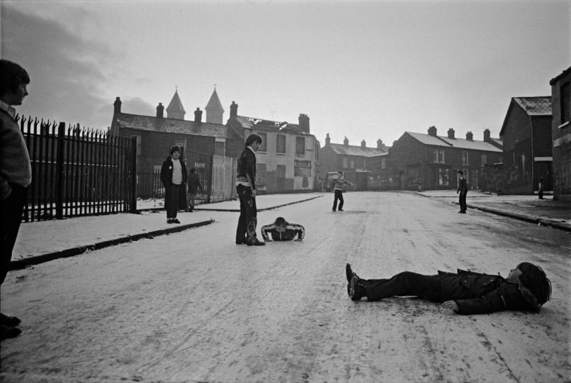 First Snow (Republican), Ardoyne, West Belfast, 1981 © Gilles Peress 
