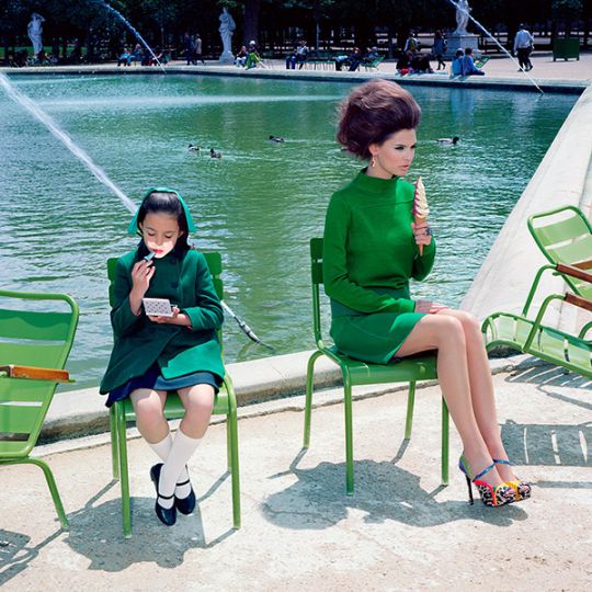A FAMILY PORTRAIT, VOGUE ITALIA © MILES ALDRIDGE – COURTESY THE AGENTS CLUB
