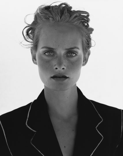 Amber Valletta, Harper’s Bazaar USA, Nevada 1994 © Peter Lindbergh Estate / courtesy Schirmer/Mosel