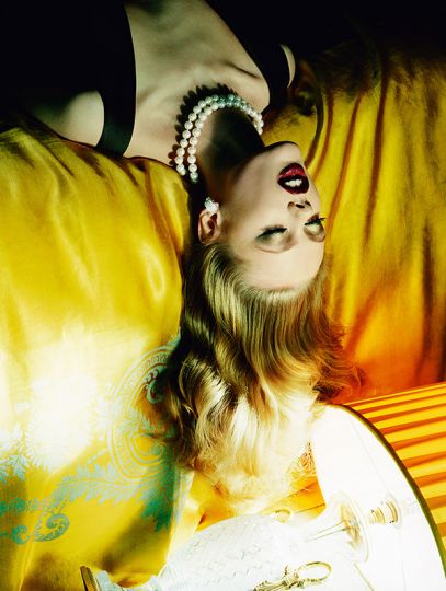 SHORT BREATHS #5 © MILES ALDRIDGE – COURTESY THE AGENTS CLUB