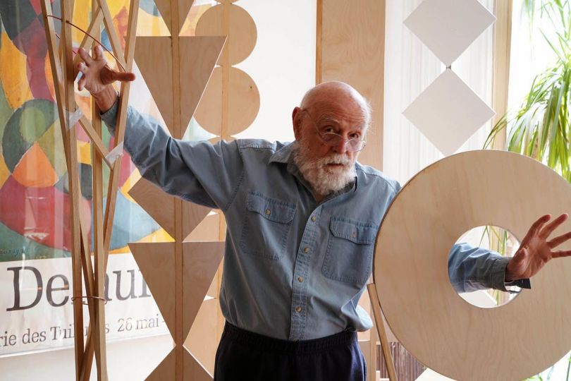 Duane Michals in studio with sculptures. Photo courtesy of Michael Scalisi.