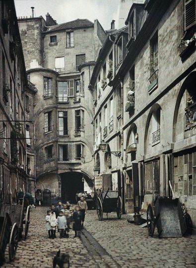 Anonyme, Paris 6e, la cour du Dragon © Département des Hauts-de-Seine – Musée départemental Albert-Kahn – Collection des Archives de la Planète