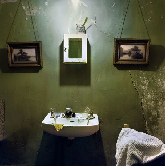 © Alen MacWeeney