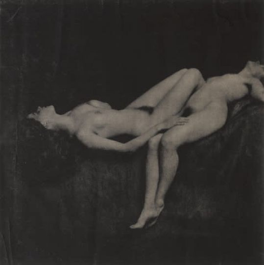 Henry Goodwin (1878-1931)
Two Reclining Female Nudes, 1920
© Estate of Henry Goodwin/Courtesy Peter Fetterman Gallery
