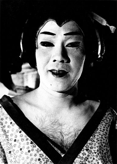 Daido Moriyama
Untitled, 1967 de la série
« Japan A Photo Theater »
Tirage gélatino-argentique
© Daido Moriyama Photo Foundation.
Courtesy of Akio Nagasawa Gallery