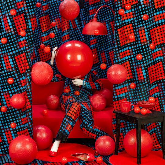 Patty Carroll - Red Balls © Patty Carroll – Courtesy Galerie XII Paris