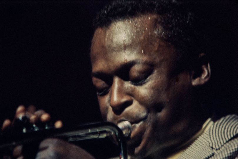 Miles Davis 2, NYC © Jay Maisel