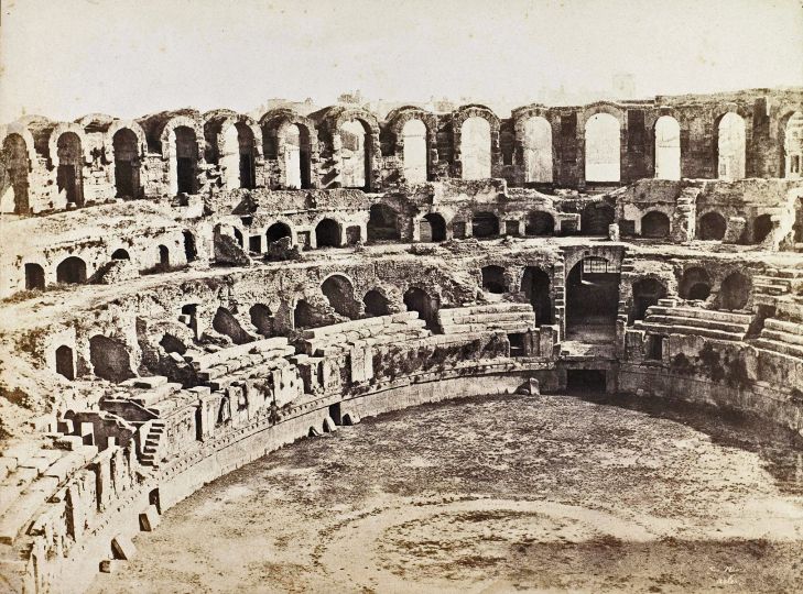 Les Arènes d'Arles, côté sud [Le Midi de la France] © 1852 Charles Nègre collection Musée d'Art et d'Histoire de Provence