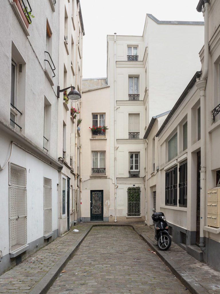 Karin Borghouts : Paris Impasse - The Eye of Photography Magazine