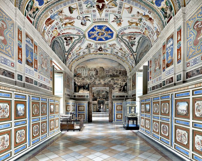 Massimo Listri
Musei Vaticani Biblioteca Apostolica II
Archival lambda color photograph
Executed in 2015 © Massimo Listri - Courtesy Holden Luntz