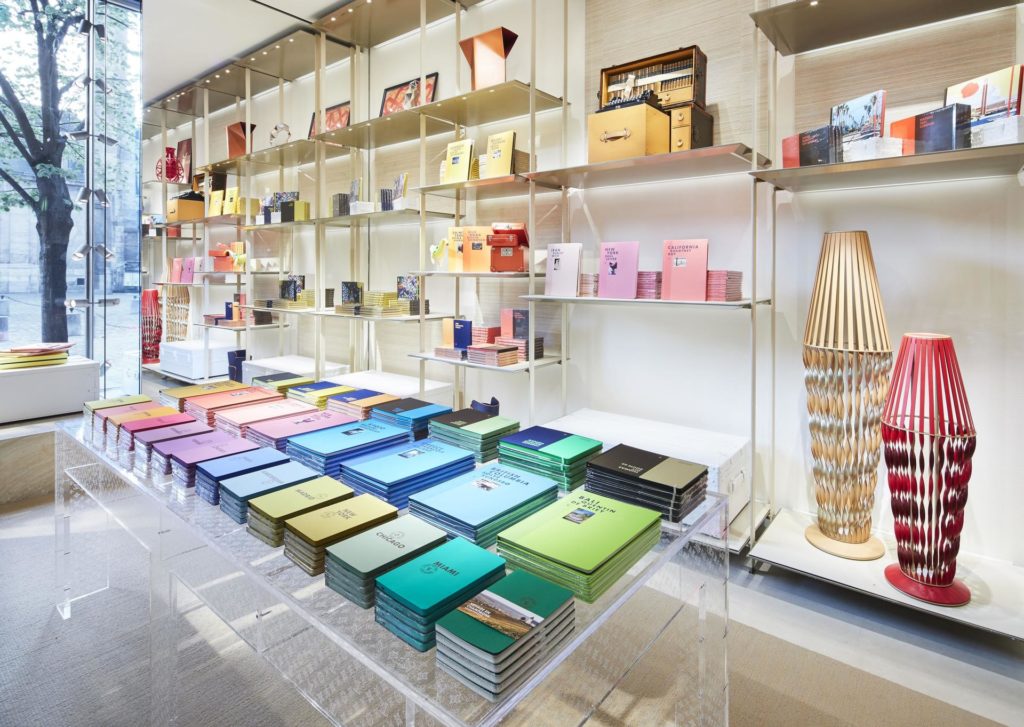 The article: Louis Vuitton opens an ephemeral bookstore at an