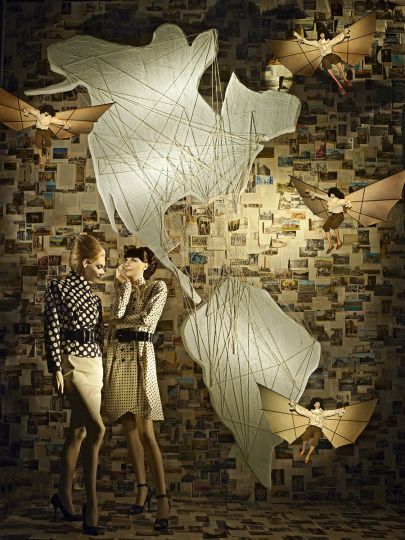 Travelers © Lynn Goldsmith