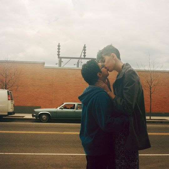 OVER THE BLUE NIPPLE HILLS The Kiss itself I 2009-2017 © Júlia Standovár
