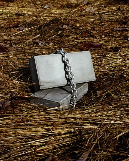 KINKY CONCRETE Binder 2021 © Júlia Standovár