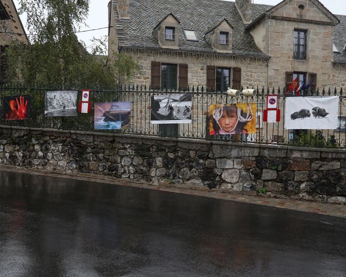 grilles de la mairie  [Phot'Aubrac 2021] © 2021 Thierry Maindrault [Optim'Art]