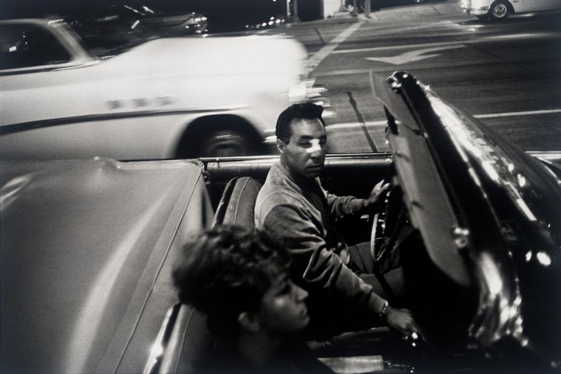 Garry Winogrand - Los Angeles, 1964 Los Angeles,1964 21,6 × 31,7 cm Col·lecció particular, San Francisco (Califòrnia) Colección particular, San Francisco (California) Private Collection, San Francisco (California) © The Estate of Garry Winogrand, courtesy Fraenkel Gallery San Francisco