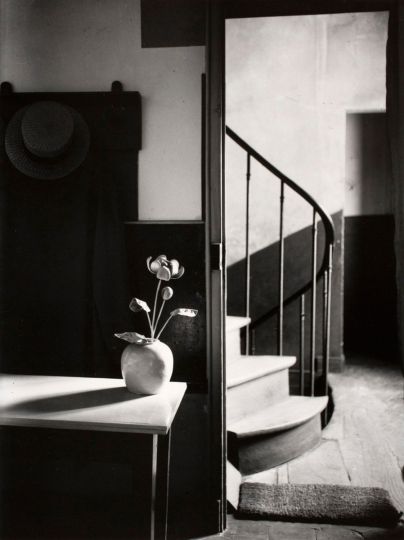 André Kertész, Chez Mondrian, Paris, 1926 - Courtesy Holden Luntz Gallery
