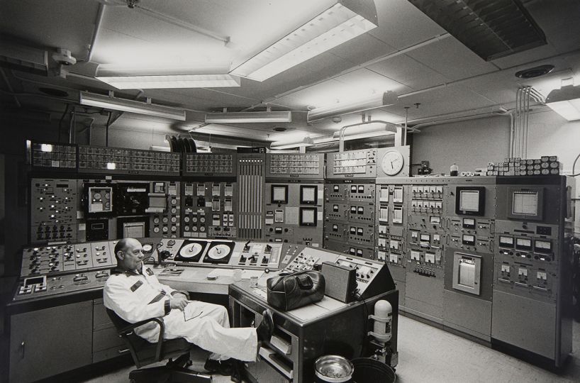 Per Brandin, American (b. Sweden 1953), Brookhaven National Lab, Control Room, Nuclear Reactor, 1979. From the series Long Island Project. Gelatin silver print. Harvard Art Museums, Transfer from the Carpenter Center for the Visual Arts, Gift of Apeiron Workshops, 2.2002.408. © Per Brandin 1979; image courtesy of the Harvard Art Museums.