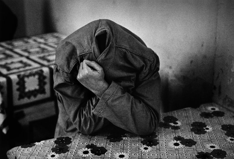 RAYMOND DEPARDON Collegno, Turin, 1980 © Raymond Depardon / Magnum Photos