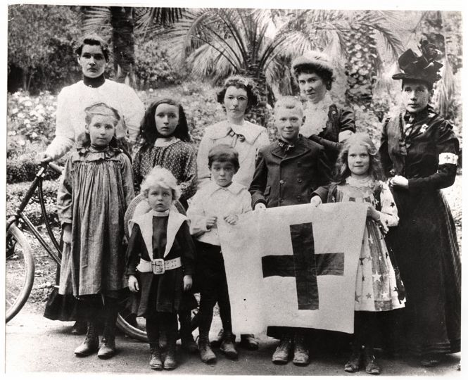 Anonymous, Red Cross “junior assistants” Spanish–American War, 1898, ICRC archives (ARR)
