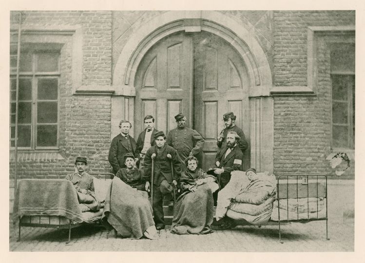 Anonymous, Internees from Gen. Bourbaki’s army (Franco-Prussian War) in Lausanne, Switzerland, 1870–1871, ICRC archives (ARR)