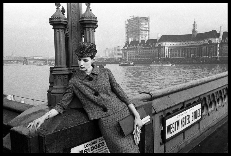 Westminster Bridge, London
Silver Gelatin Photograph
Executed in 1962
 © Brian Duffy - Courtesy Holden Luntz Gallery