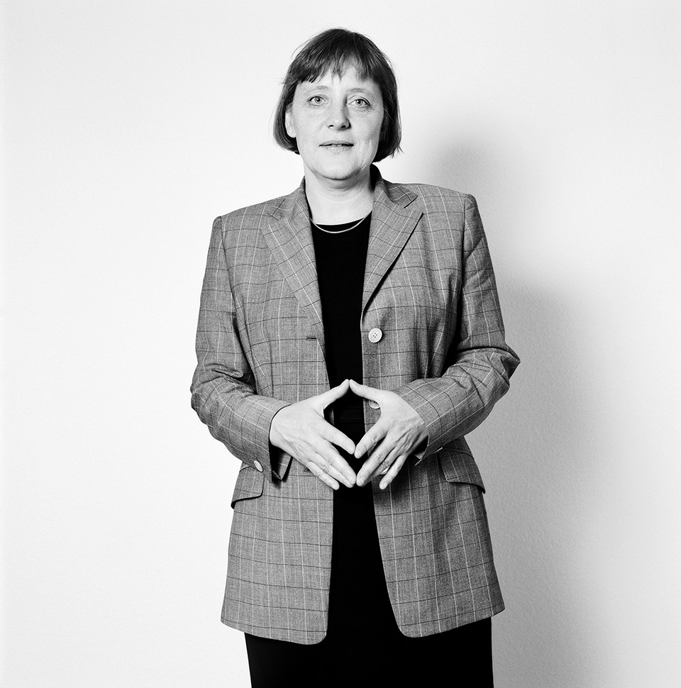 Taschen : Herlinde Koelbl : Angela Merkel. Portraits 1991–2021 - The Eye of  Photography Magazine