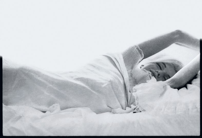 Bert Stern - Marilyn Monroe: From “The Last Sitting”, 1962 (In Bed Smiling)
Chromogenic Print
Print Size: 20x24 inches / 51x61 cm
Image Size:17x23 inches / 43x58 cm
Frame Size: 24x31 inches / 61x79
Edition: 7/25
Signed by the photographer © Bert Stern Trust – Courtesy Staley-Wise Gallery