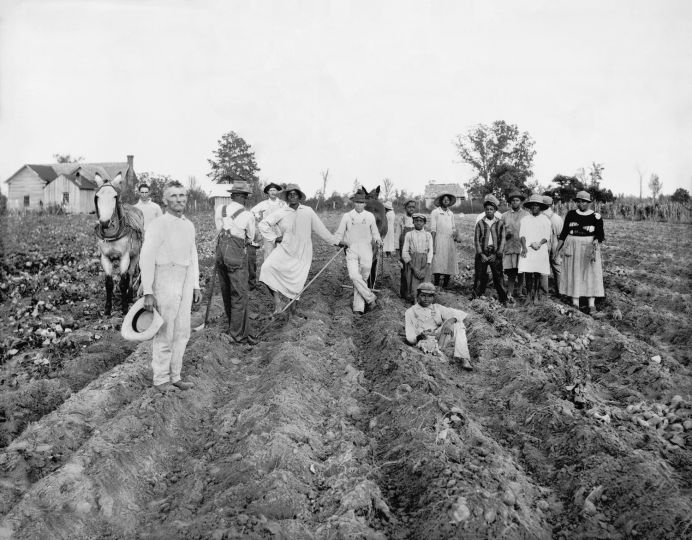 Otis Noel Pruitt : Mr. Pruitt’s Possum Town - The Eye of Photography ...