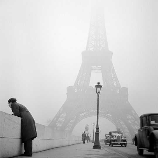 « Pont d’Iéna, Paris, années 30 » Roger SCHALL / ARGENTIC 