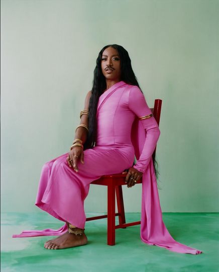 Jeff Hova (They/Them, She/Her, He/Him), 2021 © Camila Falquez – Courtesy Hannah Traore Gallery